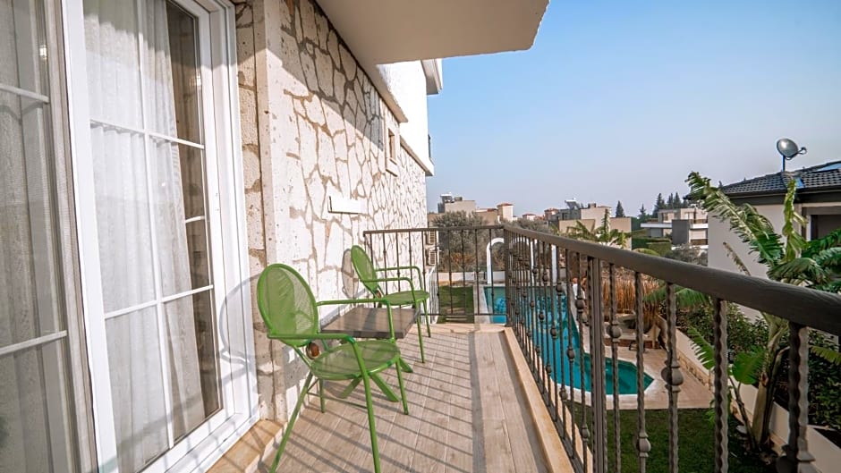 Urla 1867 Hotel