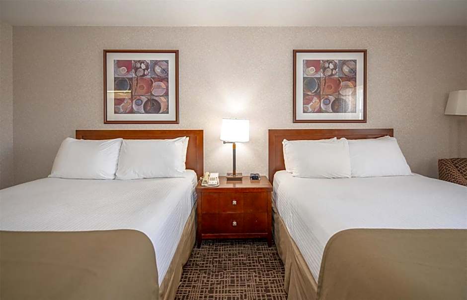 Coast Fort St John Hotel