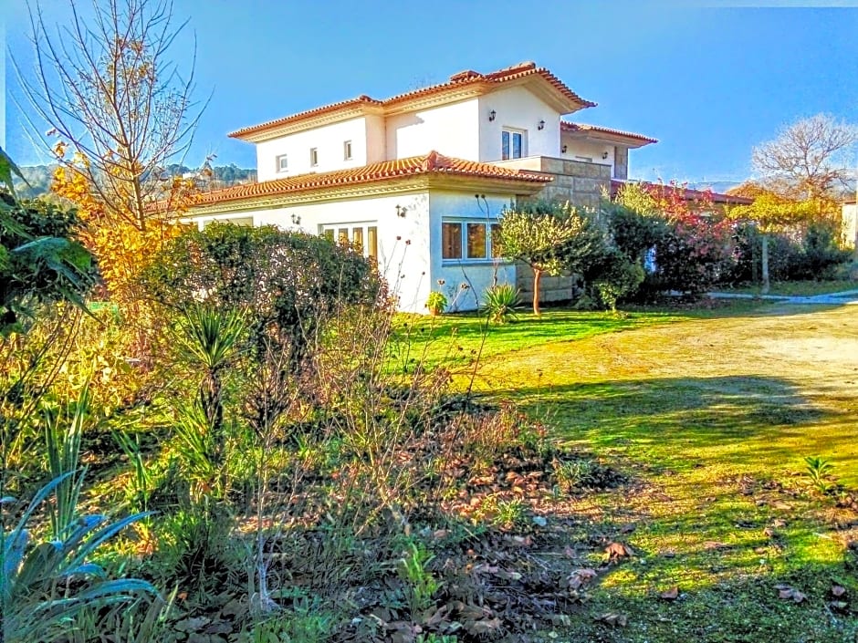 Casa Vale do Rio Ovil