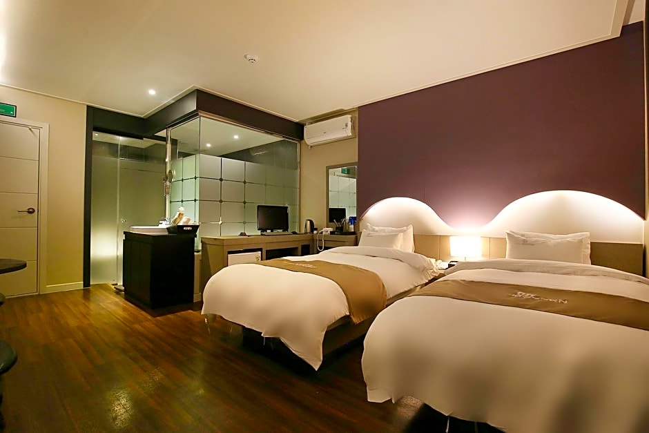 Seosan (Daesan) Modern Hotel