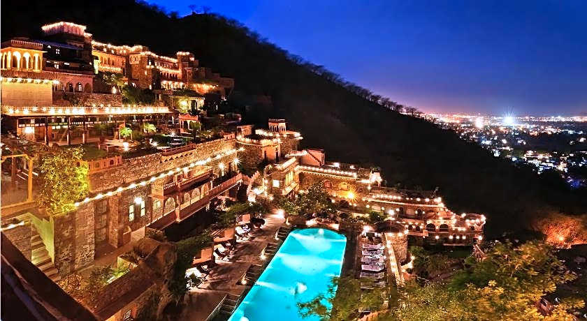 Neemrana Fort-Palace