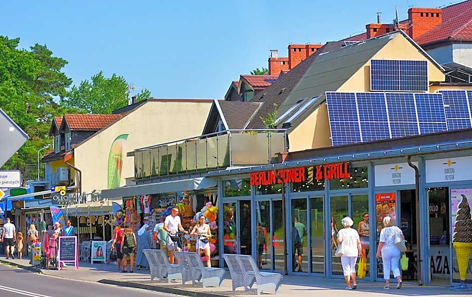 OLECKI Holiday House