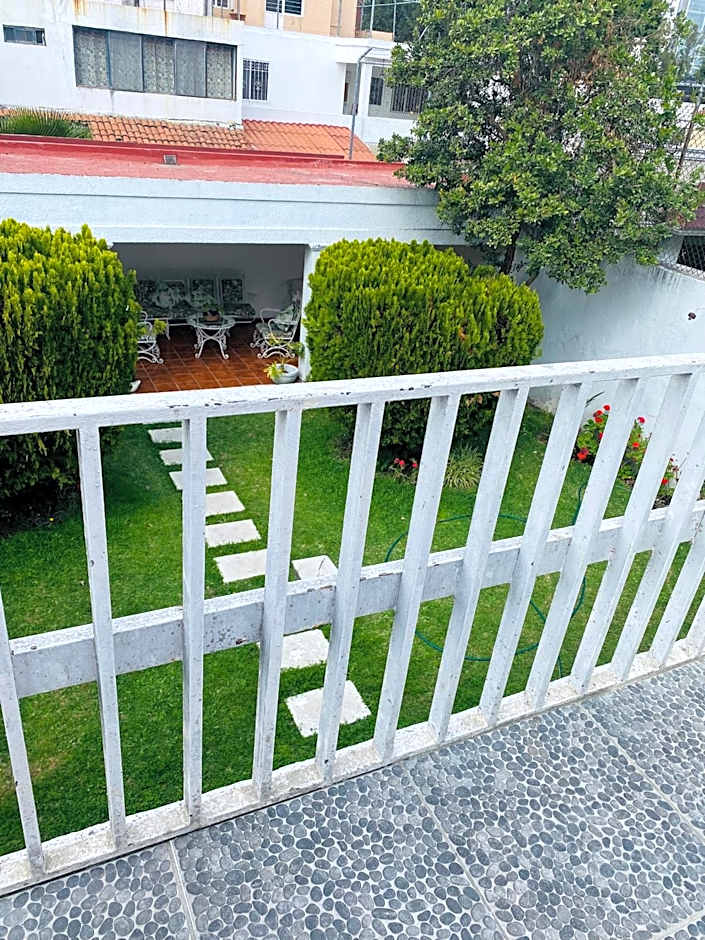 Hostal Guadalajara Cosmopolitan Providencia