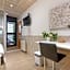 Hostal House