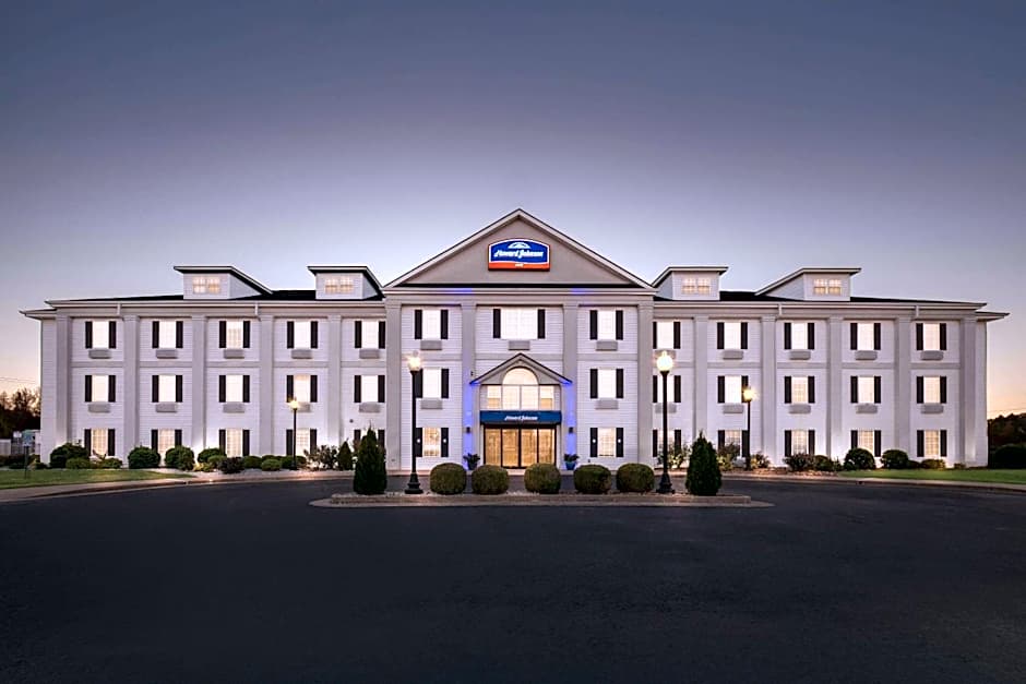 Howard Johnson by Wyndham Jackson