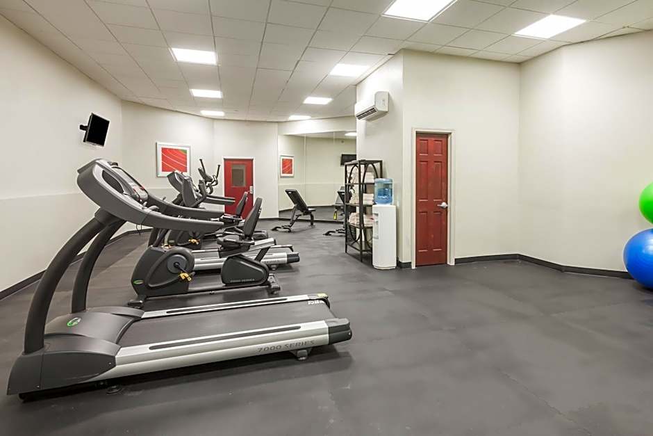 Holiday Inn Hotel & Suites Oklahoma City North By IHG