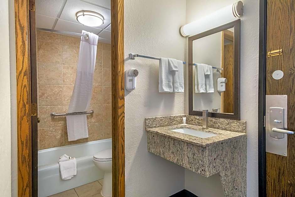 Days Inn by Wyndham International Falls