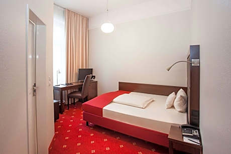 Centro National Frankfurt, Trademark Collection by Wyndham