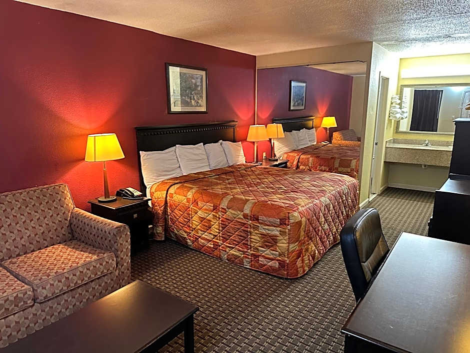 Royal Inn - Anniston
