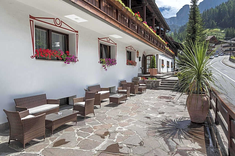 Hotel Casa Alpina - Alpin Haus