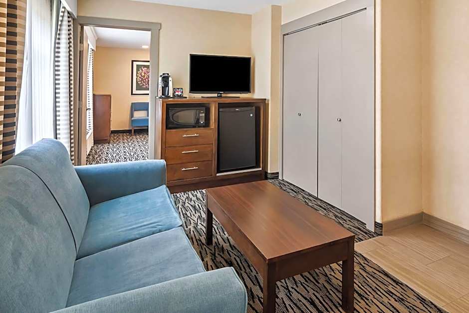 Best Western Plus Pitt Meadows Inn & Suites