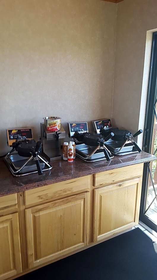 Best Western Plus Dockside Waterfront Inn