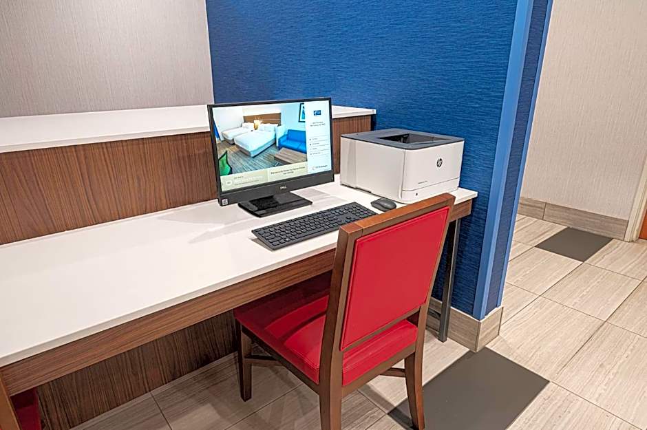 Holiday Inn Express Hotel & Suites East Lansing By IHG