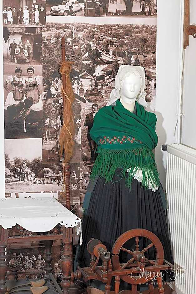 Kamarás Klastrom House