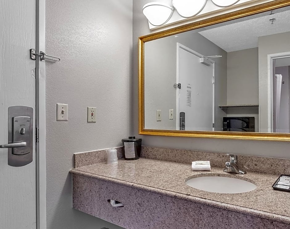 La Quinta Inn by Wyndham Cleveland Independence