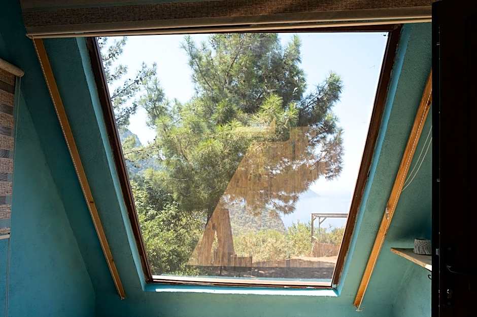 Goat Bungalow and Camping