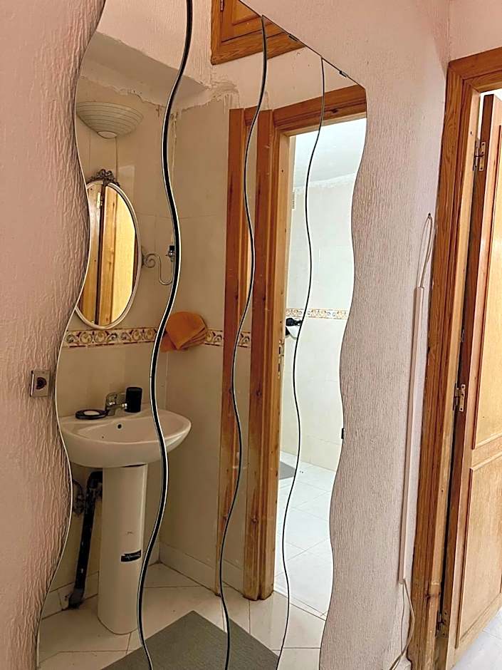 Large 3 Bedrooms Medina center Parking Secure