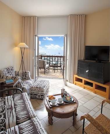 Corner Suite with Sea View