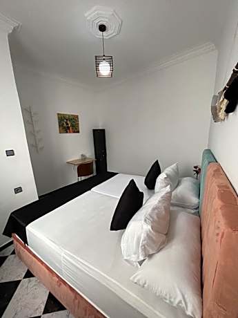 Standard Double Room with Shared Bathroom