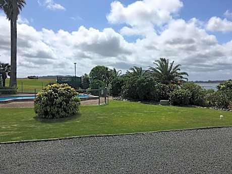 Double or Twin Room with Private Bathroom