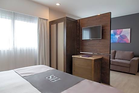 Queen Suite