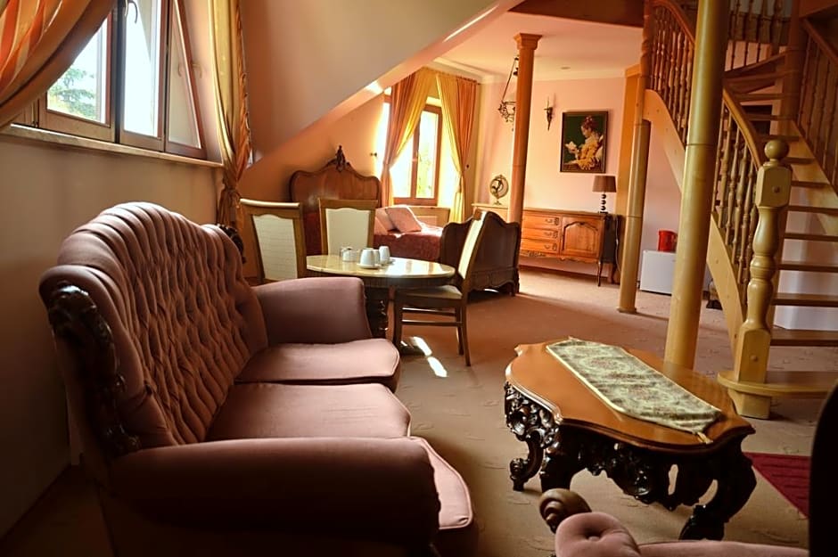 Royal Residence Hotel