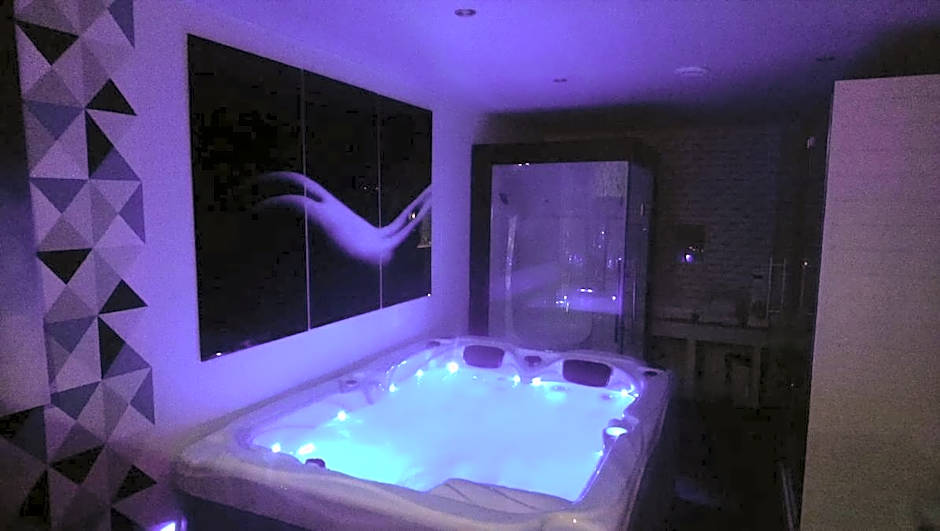 SPABYELLEETLUI spa rouge ou bleu