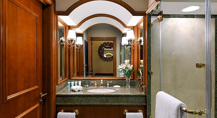 Al Aziziyah Boutique Hotel