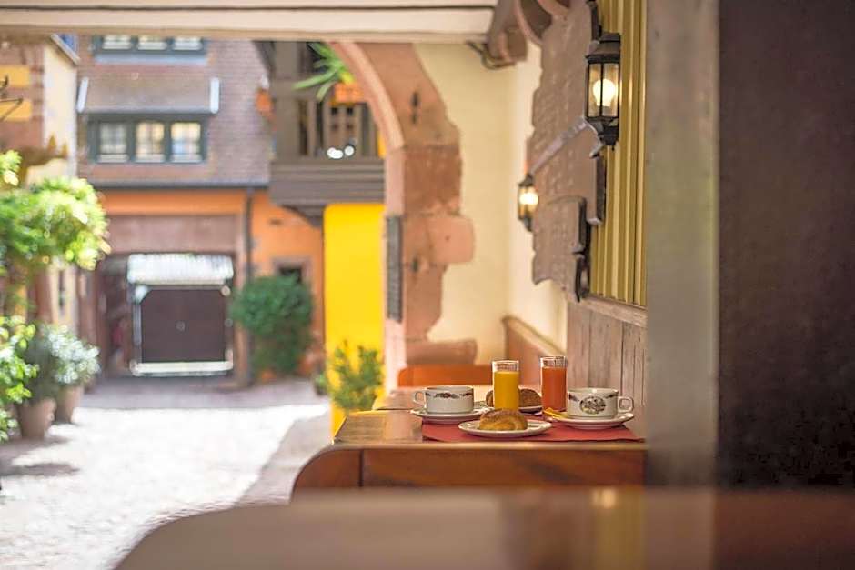 Hôtel De La Couronne