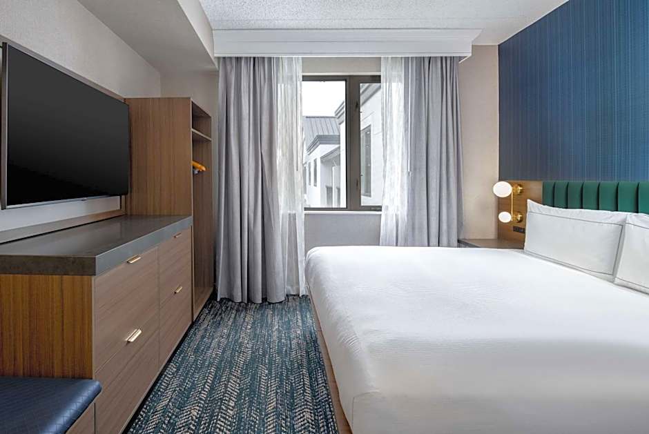 DoubleTree Suites By Hilton Hotel Mt. Laurel
