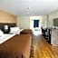 Falls Lodge & Suites
