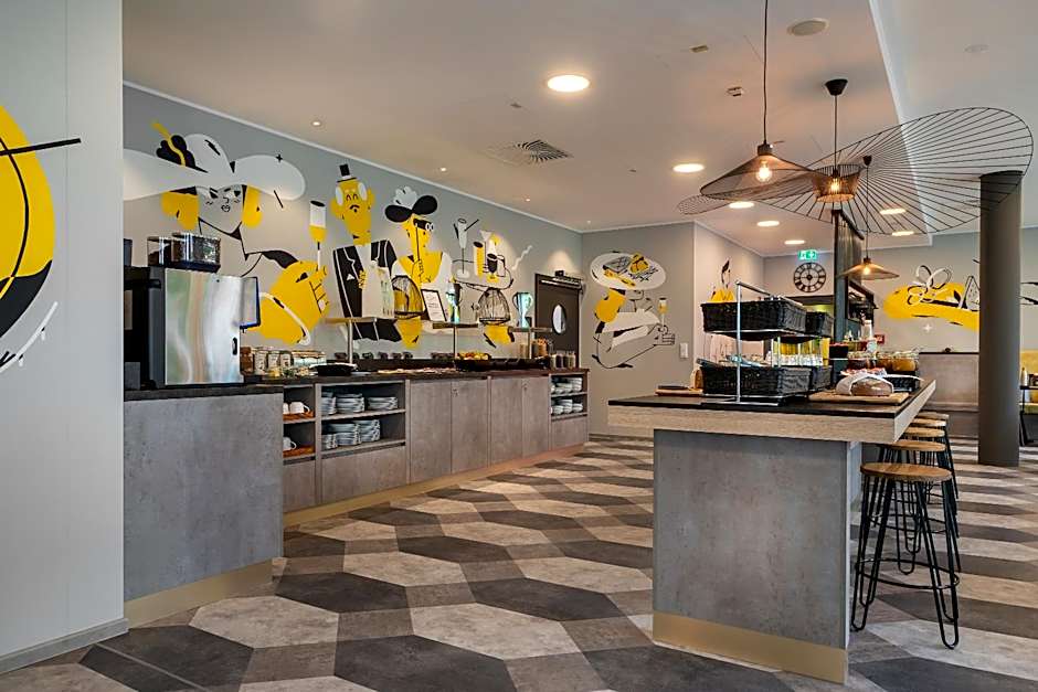 Holiday Inn - the niu, Fury Aschheim by IHG