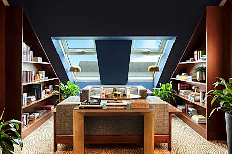 Premium Executive Suite with Club Lounge Access