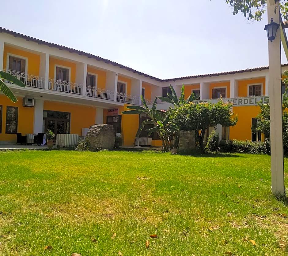 Verdelis Inn