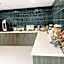 La Quinta Inn & Suites by Wyndham Atlanta Roswell