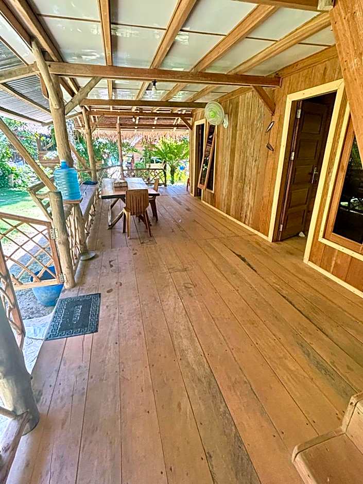 Moile Moile Surfcamp