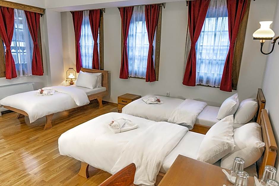 Guest Mansion, Гостински Палат