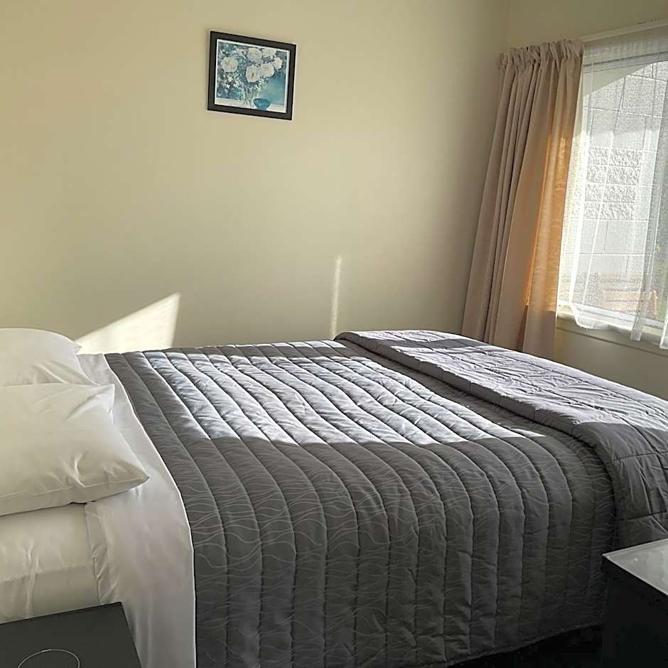 Alexandra Garden Court Motel