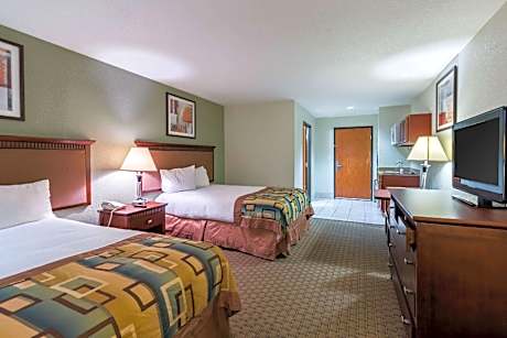 2 Double Beds, Efficiency, Smoking