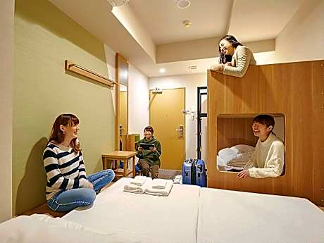 Quadruple Room for 3 People with 1 Bunk Bed, 2 Single Beds and Shared Bathroom - Non-Smoking