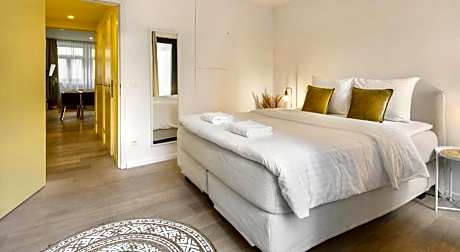 R73 Apartments by Domani Hotels