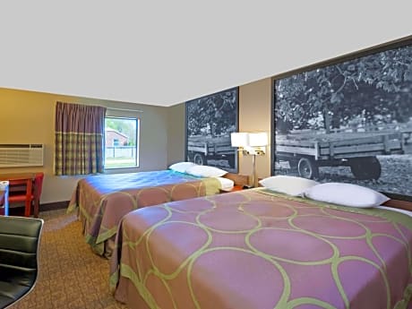 Super 8 by Wyndham Carroll