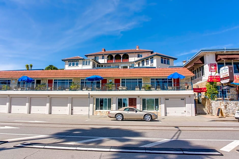 Casablanca Inn on The Beach