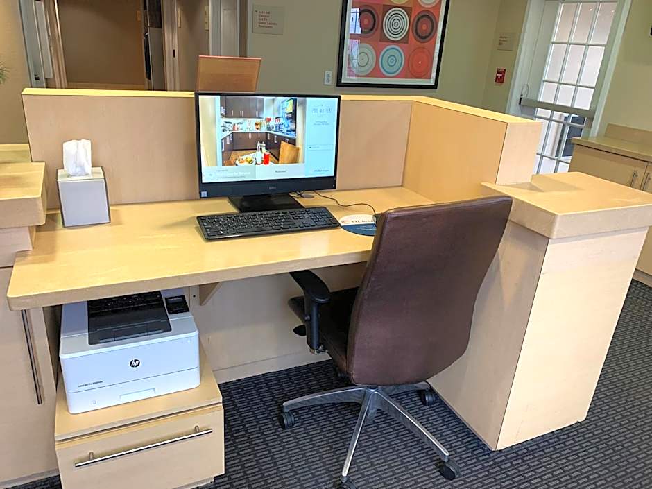 MainStay Suites Middleburg Heights Cleveland Airport