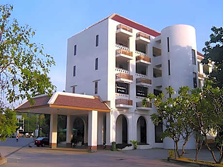 Royal Diamond Hotel (SHA Plus)
