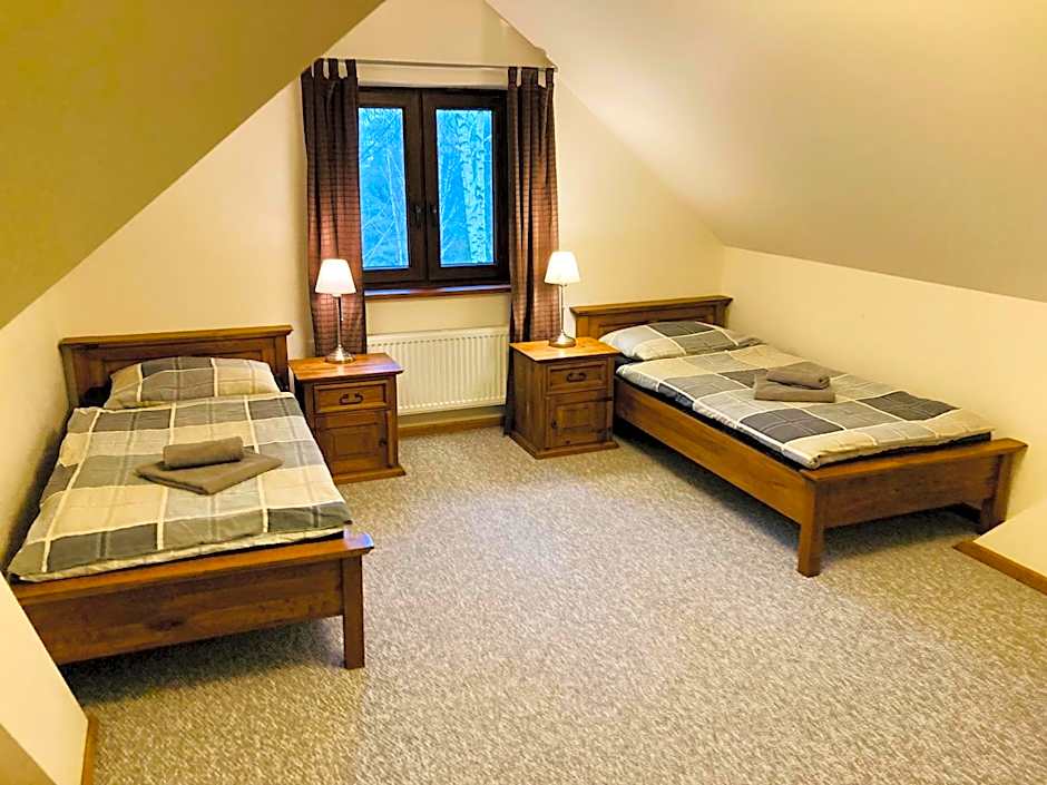 Modryna - Modrzewiowy Dom