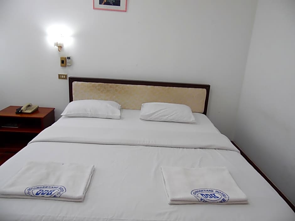 Douang Deuane hotel