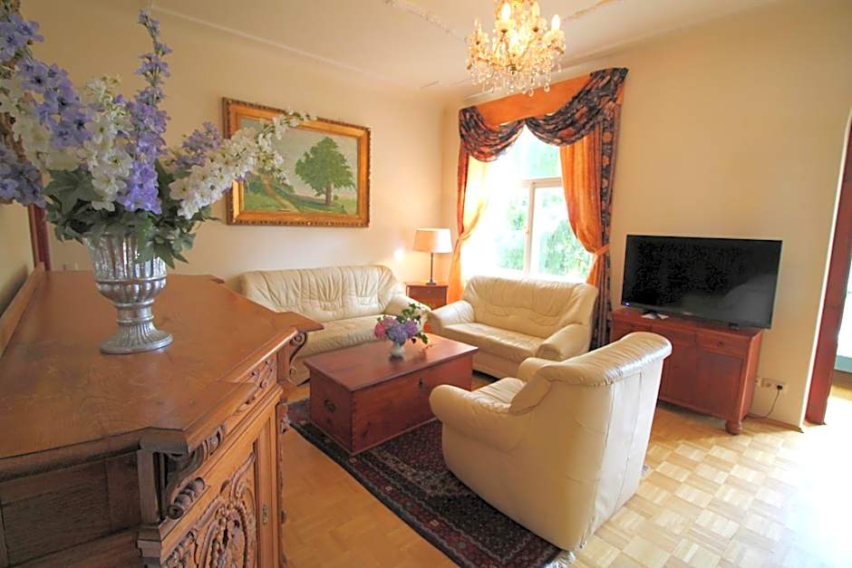 Hotel-Appartement-Villa Ulenburg