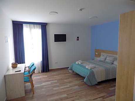 Large Double or Twin Room