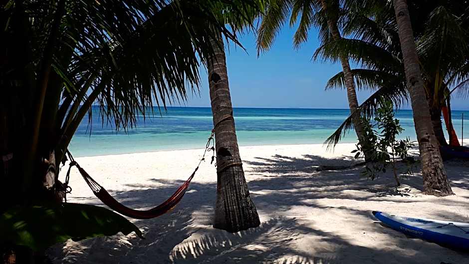 Apo Diver Beach Accomodation